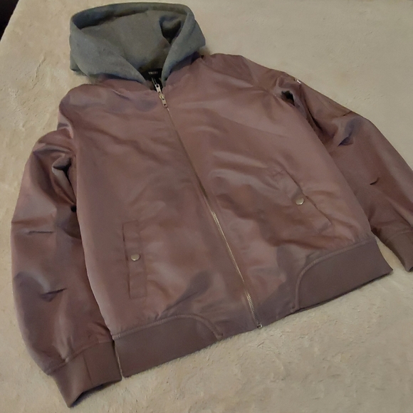 🌺 NEW Forever 21 Bomber Jacket/Hoodie w/Tech Pocket - Picture 7 of 12